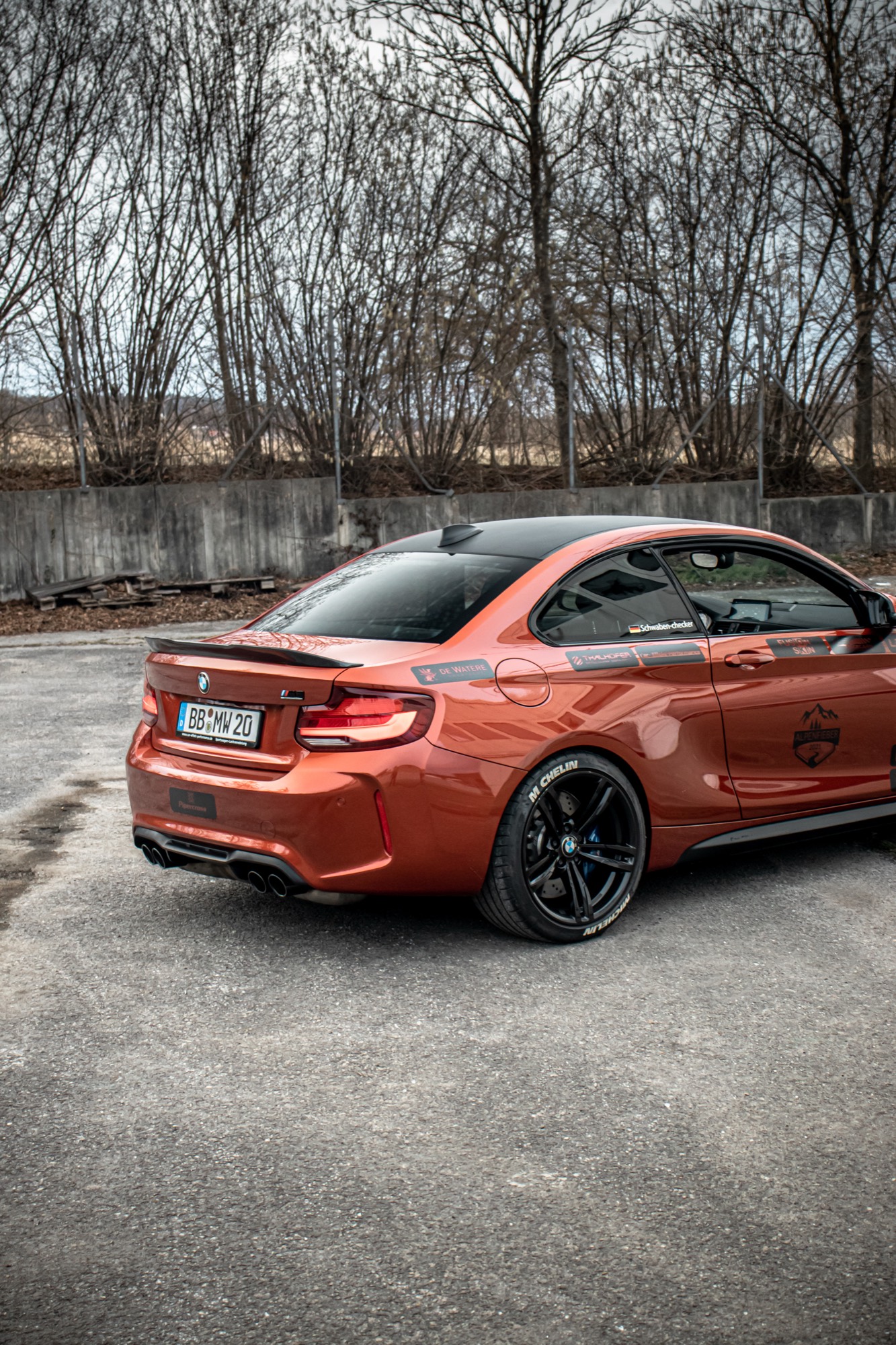 BMW M2 Competition Heck- und Seitenansicht – Sportwagen mieten Stuttgart
